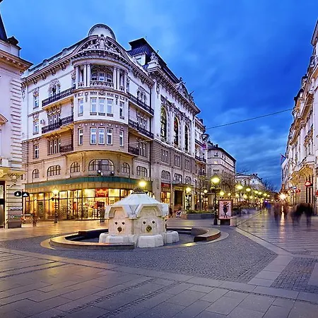 Rezime Civilization Hotel 3*